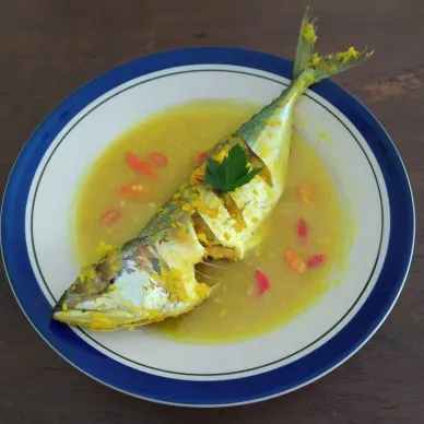 ikan kuah kuning adalah